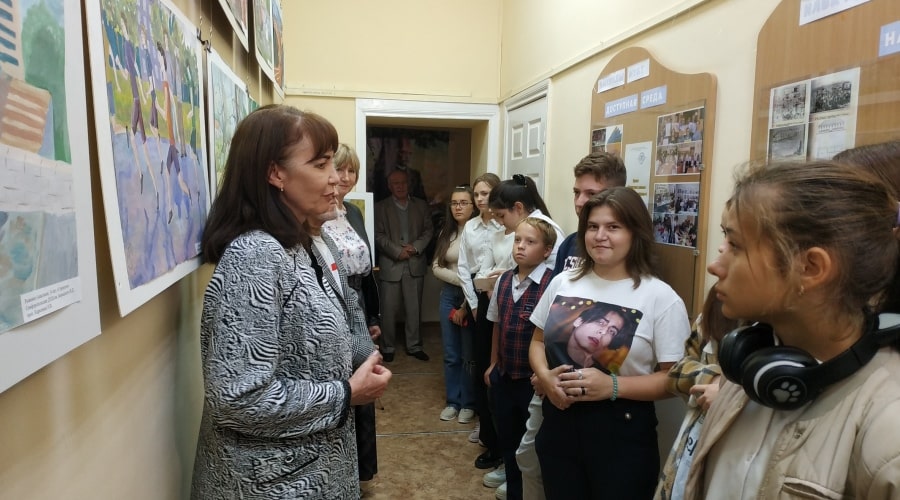 Открытие выставки рисунков «Симферополь глазами детей»